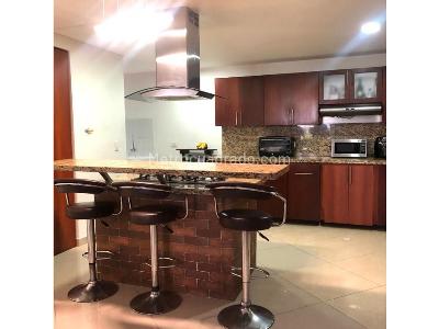 Apartamento de 4 alcobas en venta en La Abadia, Envigado, 200 m² · foto 14 de 18