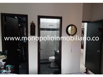 Apartamento de 4 alcobas en venta en Laureles, Medellín, 140 m² · foto 12 de 13