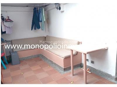 Apartamento de 4 alcobas en venta en Laureles, Medellín, 140 m² · foto 8 de 13