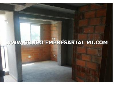 Apartamento de 2 alcobas en venta en Las Lomitas, Sabaneta, 55 m² · foto 2 de 17