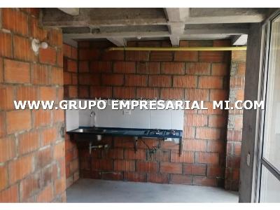 Apartamento de 2 alcobas en venta en Las Lomitas, Sabaneta, 55 m² · foto 3 de 17