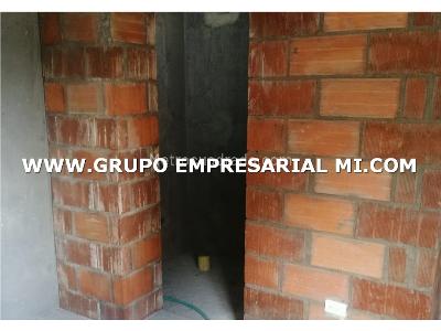 Apartamento de 2 alcobas en venta en Las Lomitas, Sabaneta, 55 m² · foto 8 de 17