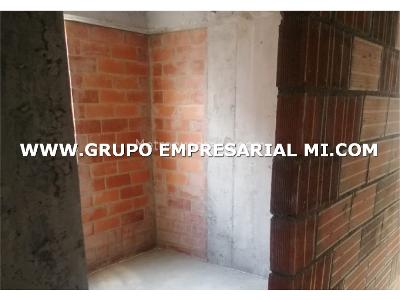 Apartamento de 2 alcobas en venta en Las Lomitas, Sabaneta, 55 m² · foto 9 de 17