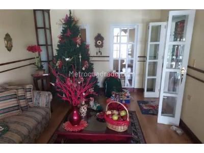 Casa de 4 alcobas en venta en La Castellana, Medellín, 306 m² · foto 2 de 17