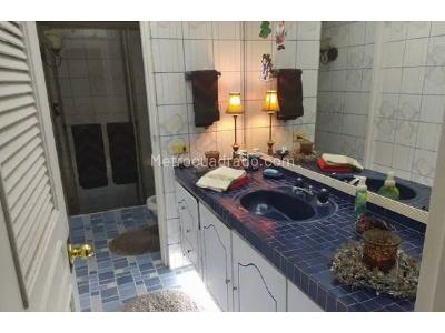 Casa de 4 alcobas en venta en La Castellana, Medellín, 306 m² · foto 7 de 17
