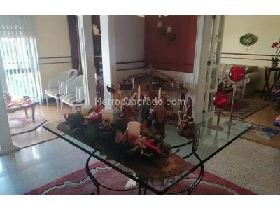 Casa de 4 alcobas en venta en La Castellana, Medellín, 306 m² · foto 11 de 17