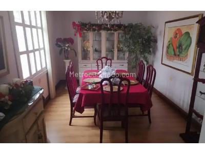 Casa de 4 alcobas en venta en La Castellana, Medellín, 306 m² · foto 16 de 17