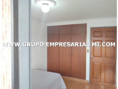 Casa de 4 alcobas en venta en La Castellana, Medellín, 252 m² · foto 10 de 18