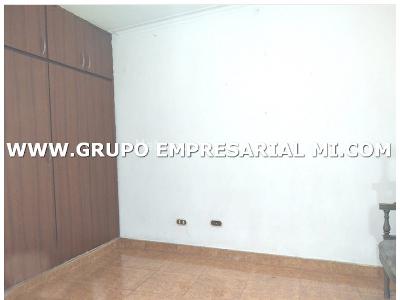Casa de 4 alcobas en venta en La Castellana, Medellín, 252 m² · foto 11 de 18