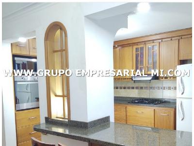 Casa de 4 alcobas en venta en La Castellana, Medellín, 252 m² · foto 5 de 18