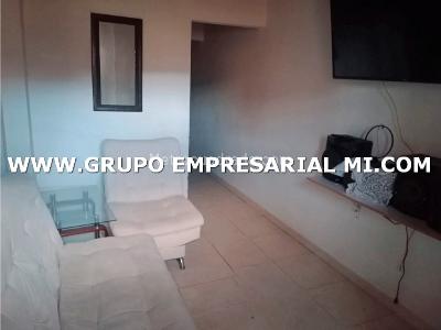 Casa de 5 alcobas en venta en Robledo, Medellín, 250 m² · foto 4 de 7