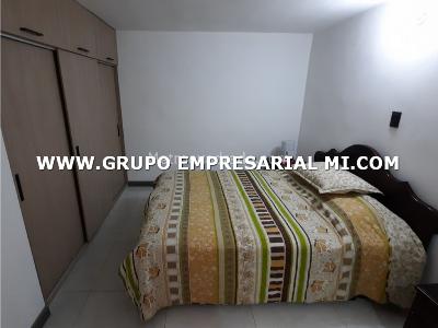 Casa en venta en Loma Linda, Itagüí · foto 4 de 8