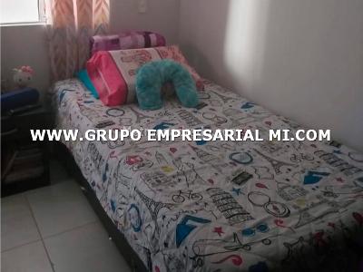 Casa de 5 alcobas en venta en Robledo, Medellín, 80 m² · foto 4 de 11