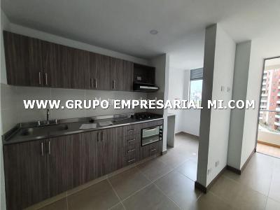 Apartamento en venta en Itagui, Itagüí · foto 2 de 13