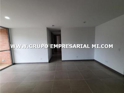 Apartamento en venta en Itagui, Itagüí · foto 4 de 13