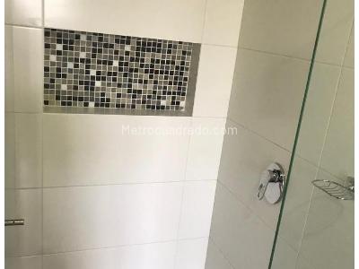 Apartamento de 2 alcobas en venta en Las Lomitas, Sabaneta, 78 m² · foto 12 de 20
