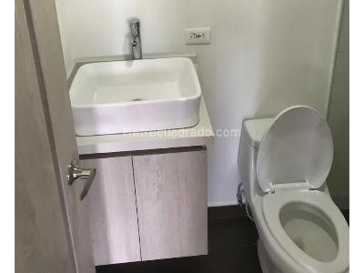 Apartamento de 2 alcobas en venta en Las Lomitas, Sabaneta, 78 m² · foto 18 de 20