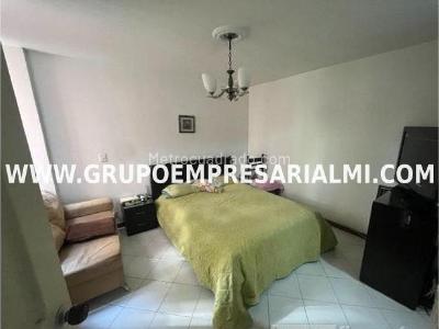 Apartamento de 3 alcobas en venta en Los Colores, Medellín, 70 m² · foto 7 de 12