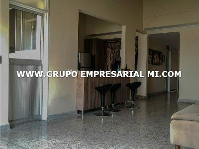 Apartamento en venta en La America, Medellín · foto 3 de 15
