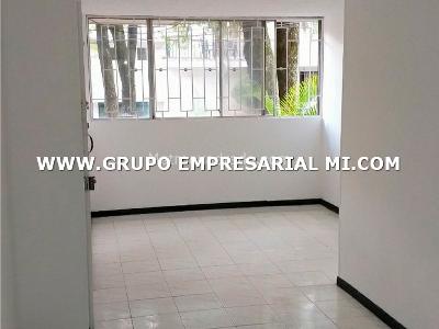 Apartamento en venta en Laureles, Medellín · foto 5 de 13