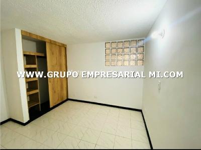 Apartamento en venta en Laureles, Medellín · foto 8 de 13