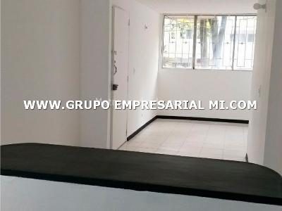 Apartamento en venta en Laureles, Medellín · foto 9 de 13