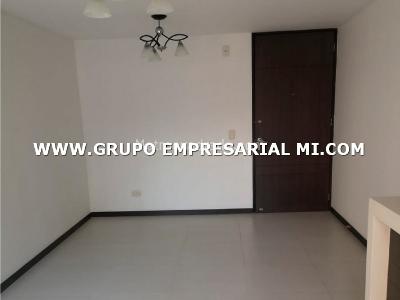 Apartamento en venta en Los Colores, Medellín · foto 5 de 9