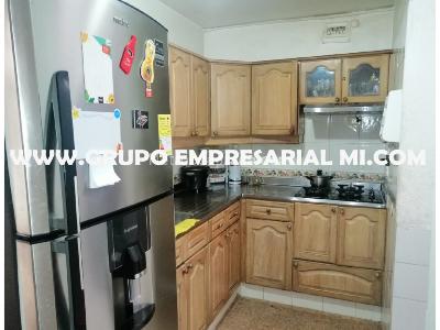 Casa de 3 alcobas en venta en Belen, Medellín, 107 m² · foto 2 de 8