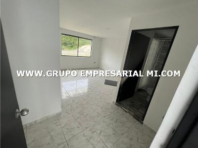 Casa de 3 alcobas en venta en San Cristobal, Medellín, 170 m² · foto 7 de 9