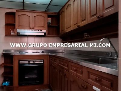 Apartamento de 4 alcobas en venta en Conquistadores, Medellín, 144 m² · foto 2 de 12