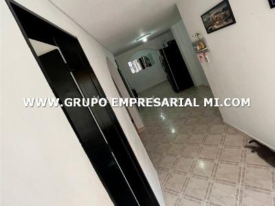 Casa de 4 alcobas en venta en Santa Maria, Itagüí, 96 m² · foto 3 de 7