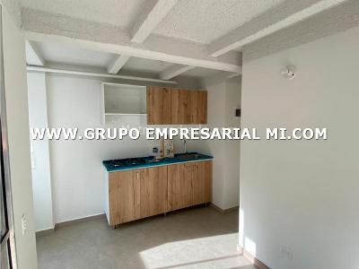 Apartamento de 3 alcobas en venta en Las Lomitas, Sabaneta, 60 m² · foto 3 de 12