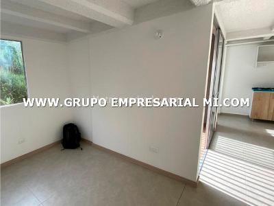 Apartamento de 3 alcobas en venta en Las Lomitas, Sabaneta, 60 m² · foto 5 de 12