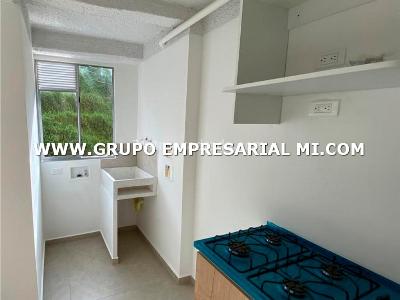 Apartamento de 3 alcobas en venta en Las Lomitas, Sabaneta, 60 m² · foto 6 de 12
