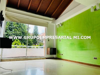 Casa de 5 alcobas en venta en Loma El Atravesado, Envigado, 209 m² · foto 6 de 12