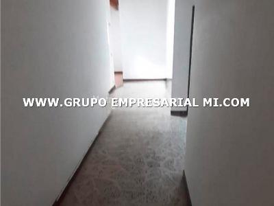 Apartamento en venta en Calasanz, Medellín · foto 4 de 15