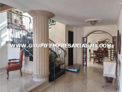 Apartamento de 4 alcobas en venta en Laureles, Medellín, 320 m² · foto 6 de 11