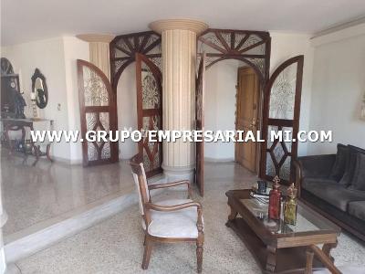 Apartamento de 4 alcobas en venta en Laureles, Medellín, 320 m² · foto 7 de 11