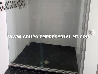 Apartamento de 3 alcobas en venta en El Velodromo, Medellín, 173 m² · foto 4 de 11
