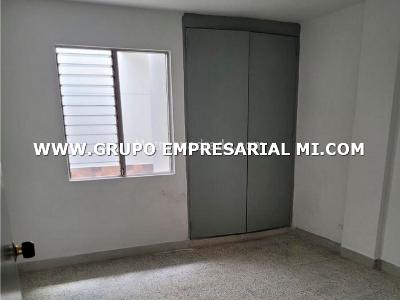 Apartamento de 3 alcobas en venta en El Velodromo, Medellín, 173 m² · foto 7 de 11