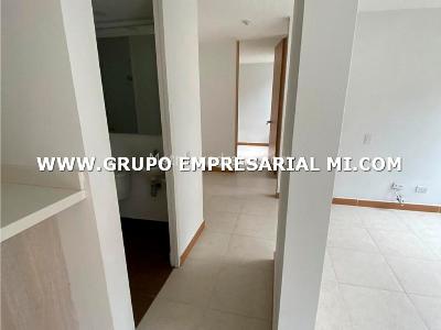 Apartamento de 2 alcobas en venta en Alicate, Itagüí, 56 m² · foto 5 de 18