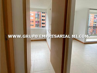 Apartamento de 2 alcobas en venta en Alicate, Itagüí, 56 m² · foto 6 de 18