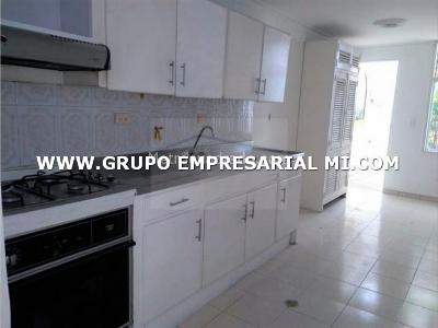 Apartamento de 5 alcobas en venta en Simon Bolivar, Medellín, 173 m² · foto 2 de 16