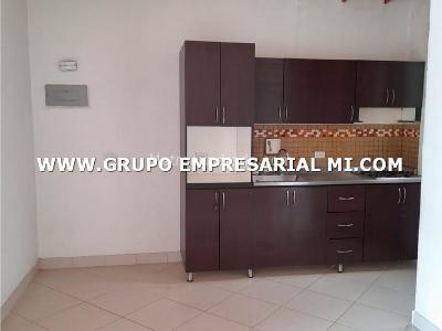 Apartamento de 3 alcobas en venta en Andalucia, Bello, 85 m² · foto 2 de 11