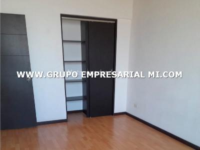 Apartamento de 3 alcobas en venta en Andalucia, Bello, 85 m² · foto 10 de 11