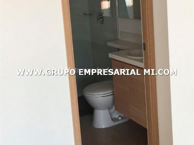 Apartamento de 3 alcobas en venta en Tres Esquinas, Sabaneta, 80 m² · foto 7 de 8