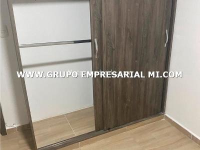 Apartamento de 2 alcobas en venta en Cabañas, Bello, 80 m² · foto 3 de 7