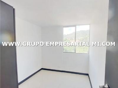 Apartamento de 3 alcobas en venta en Santa Ana, Bello, 50 m² · foto 4 de 16