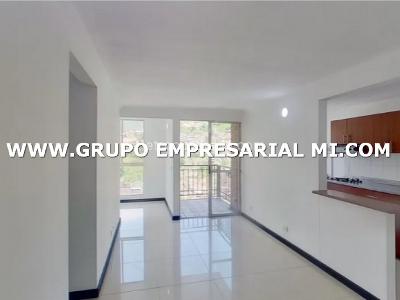 Apartamento de 3 alcobas en venta en Santa Ana, Bello, 50 m² · foto 8 de 16