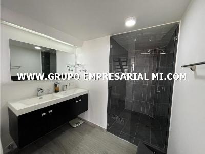 Apartamento de 4 alcobas en venta en El Poblado, Medellín, 290 m² · foto 19 de 20